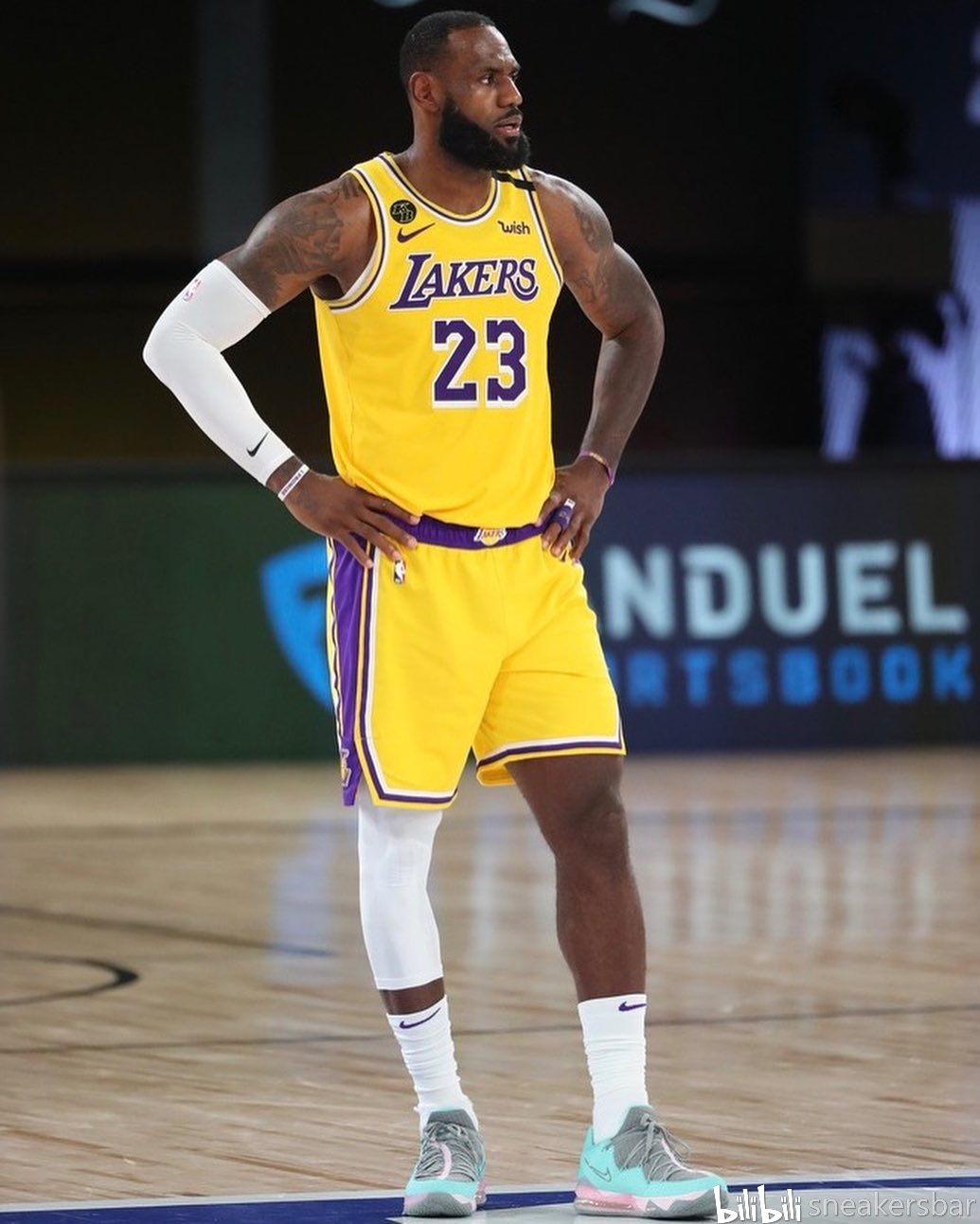 地滚球打穿 地滚球打穿