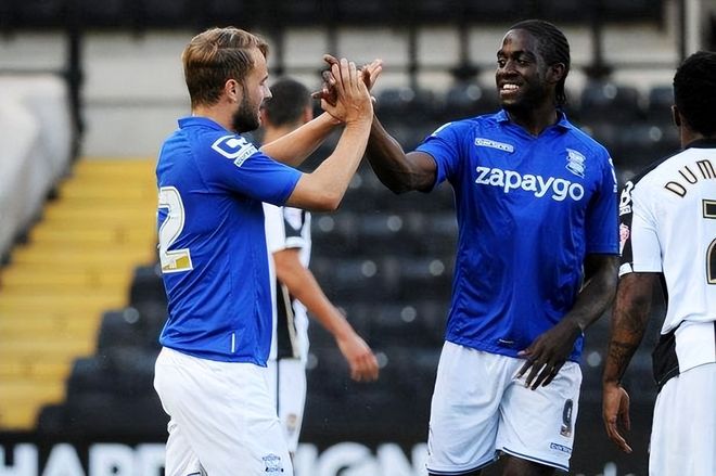 巴黎需要新 巴黎需要新